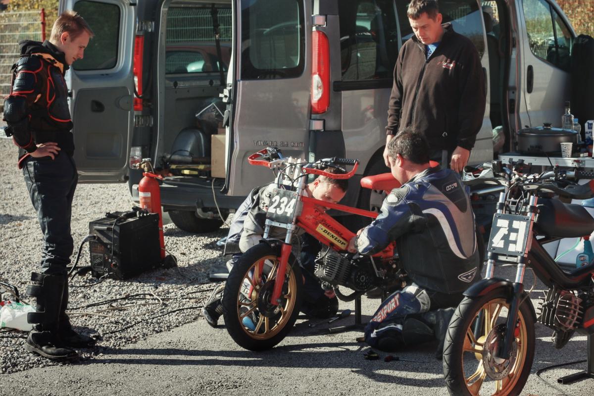 Tomos