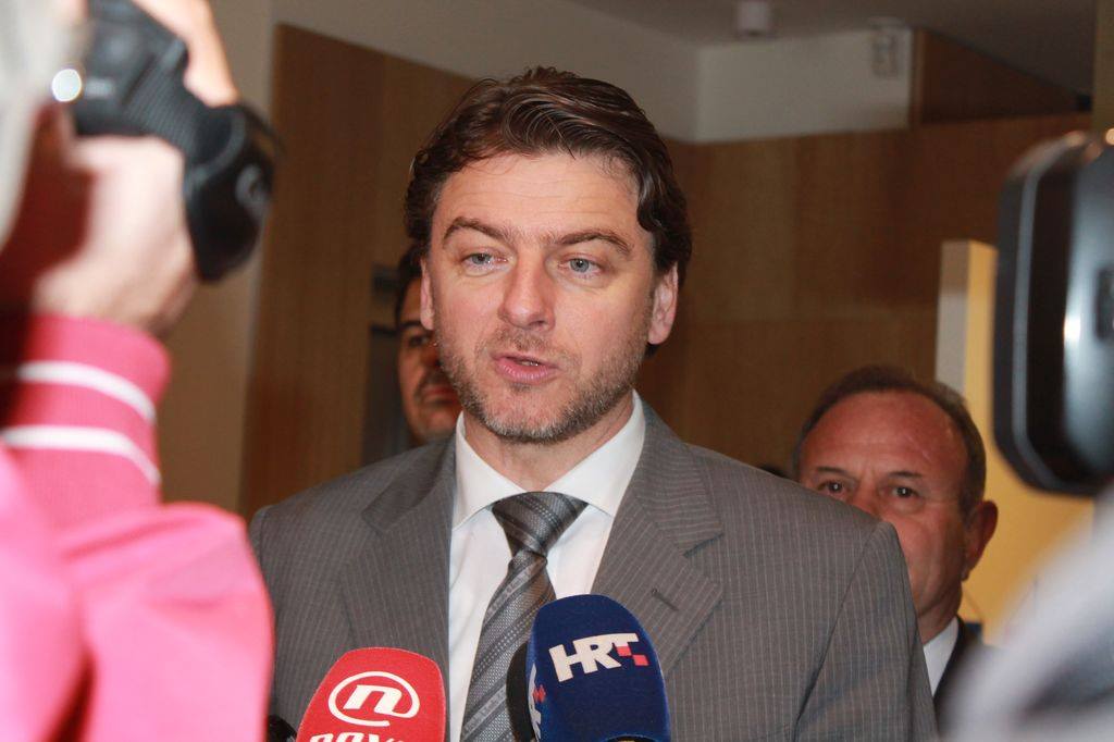 1233448110204928046504241178247