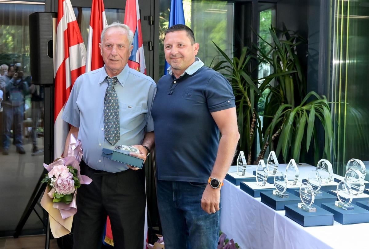 Image 5374082 (auto)