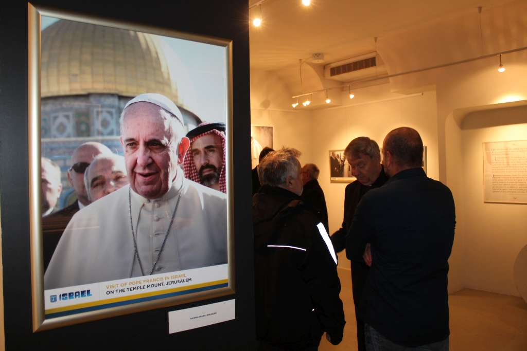 izlozbapapa011225669