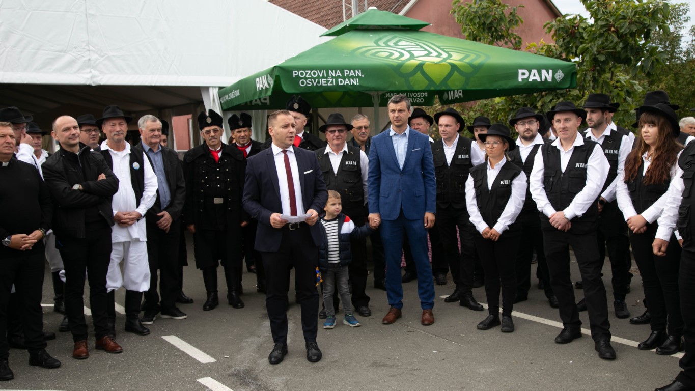 Image 5489698 (auto)