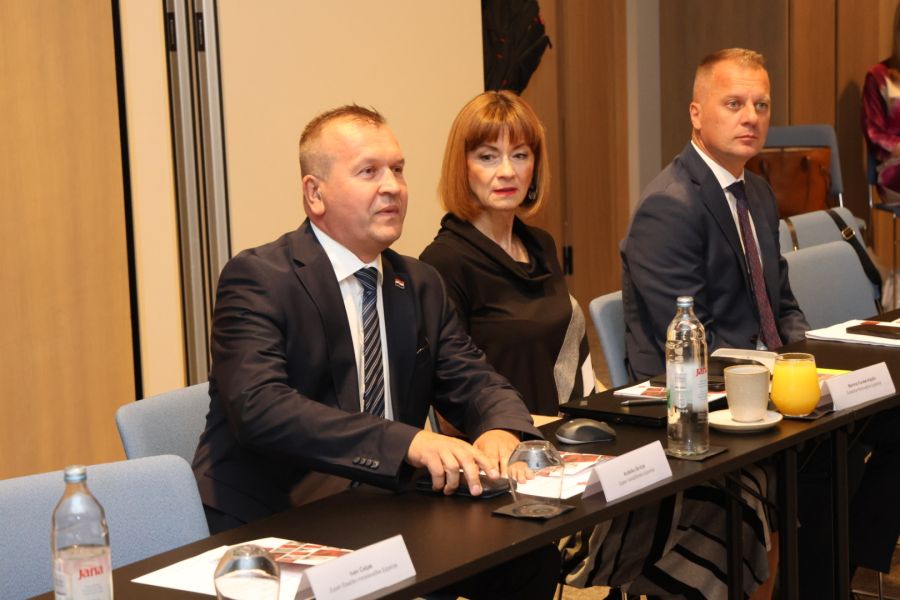 697d199da854939151485cbd4b0efe74_XL 697d199da854939151485cbd4b0efe74_XL