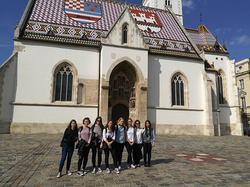 3071460410214164191916339327208