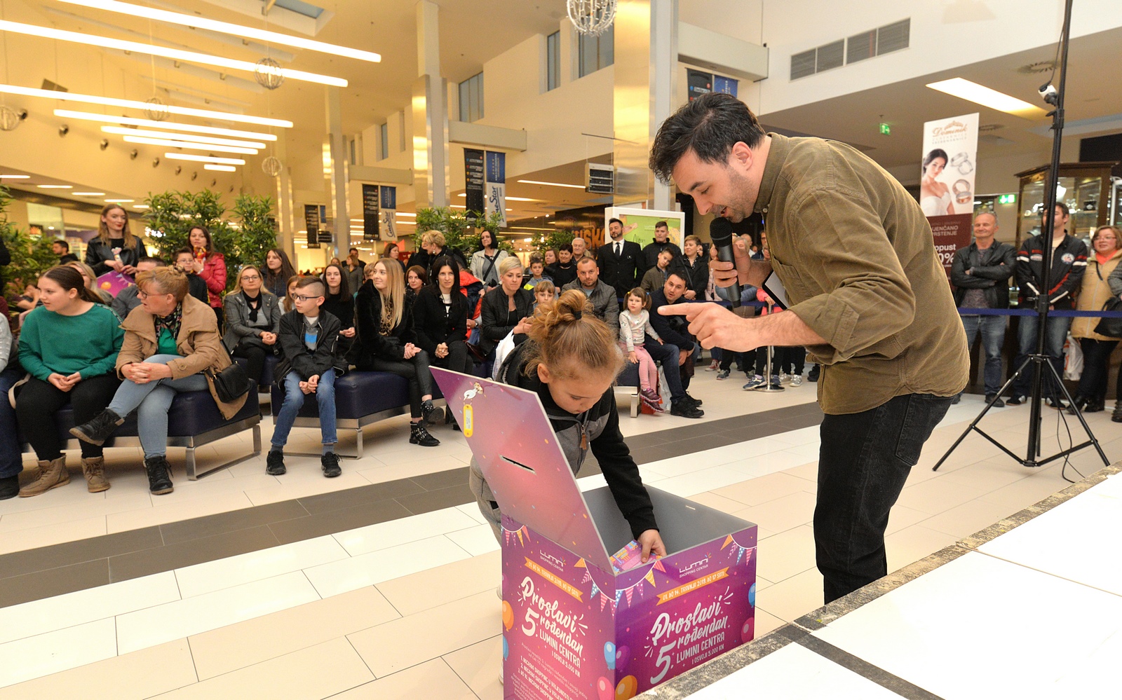 Trgovački centar Lumini Trgovački centar Lumini