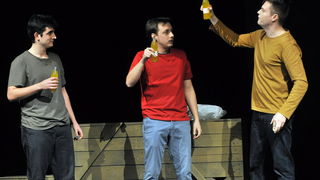 Praizvedba predstave Trojica u Trnju