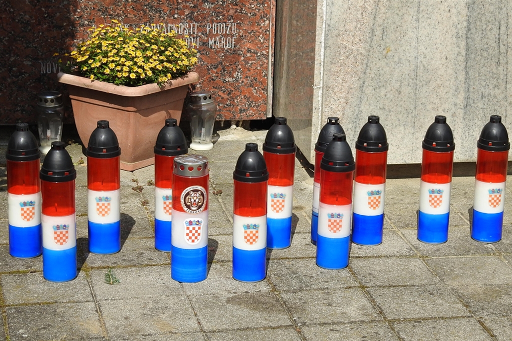 Image 3698129 (auto)