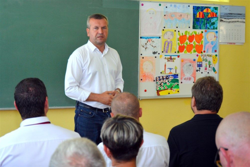 Image 3785813 (auto)