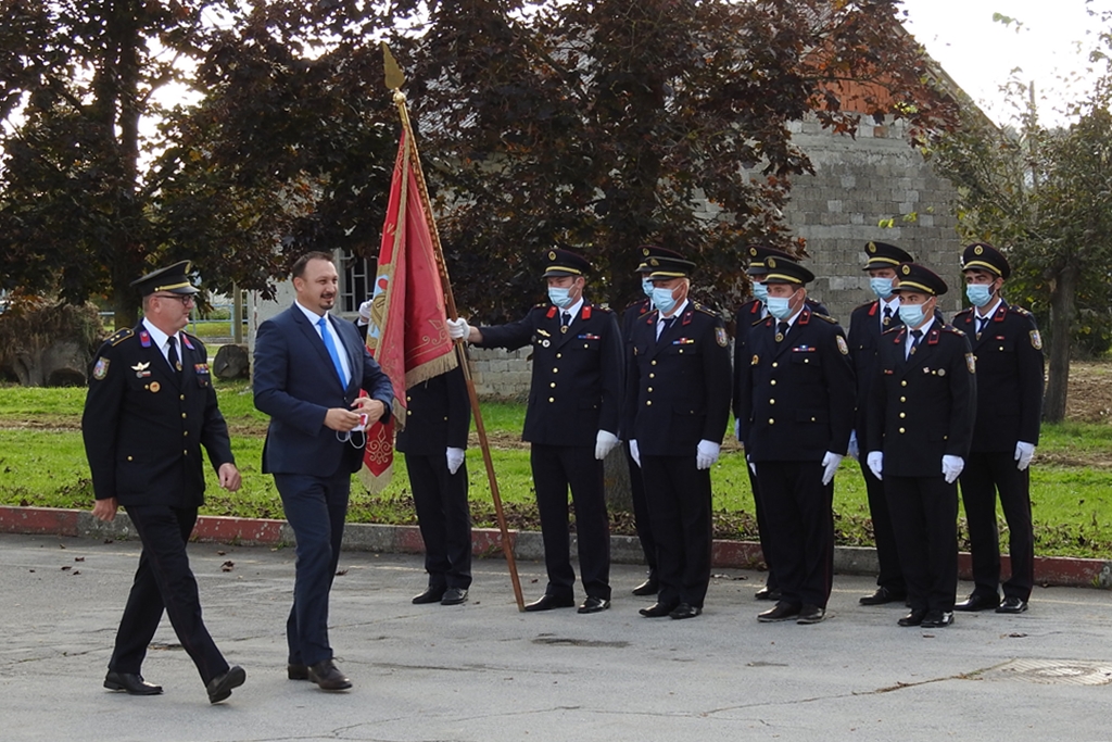 Image 4675356 (auto)