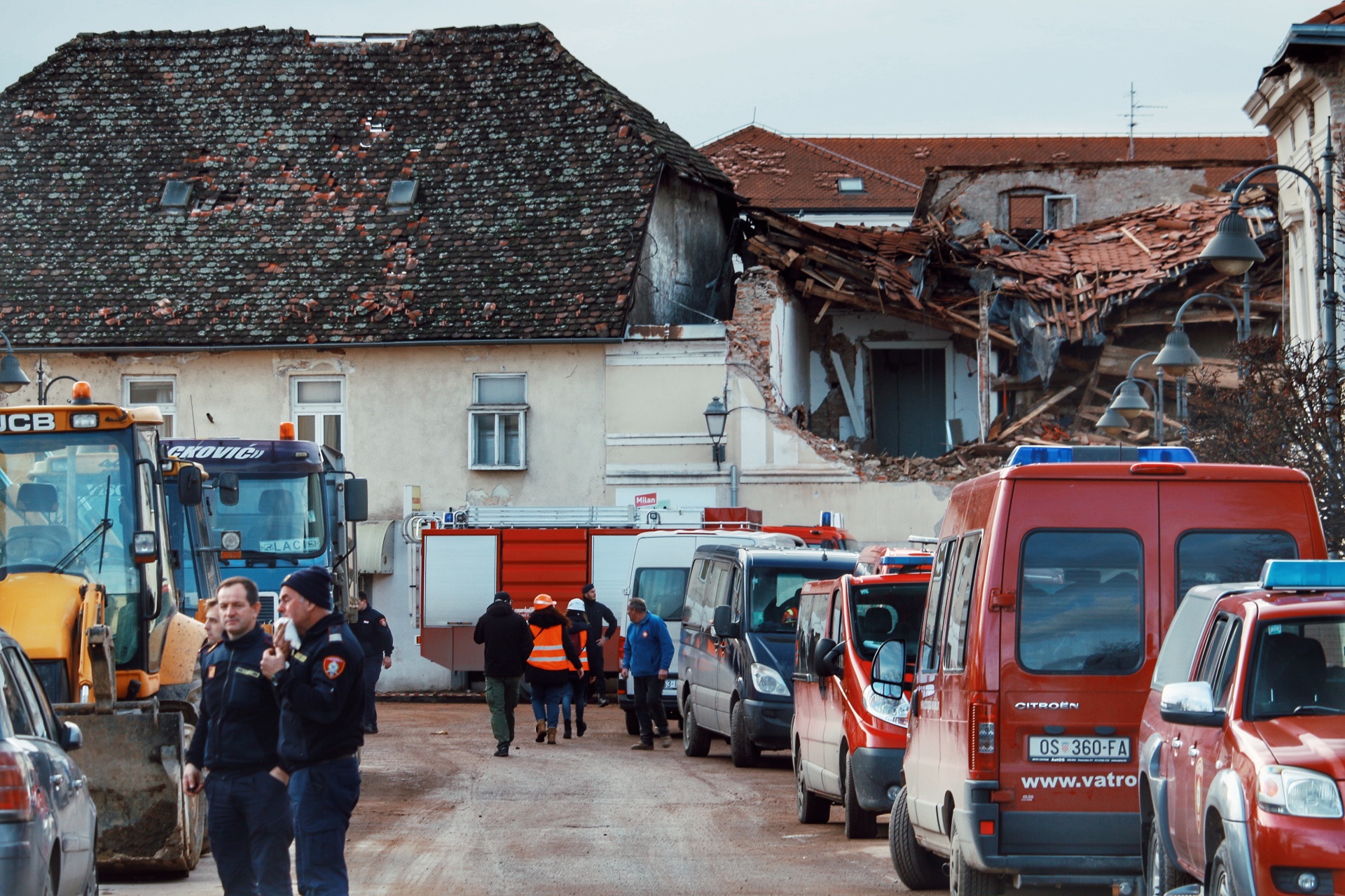 Potres petrinja – denis vlašić