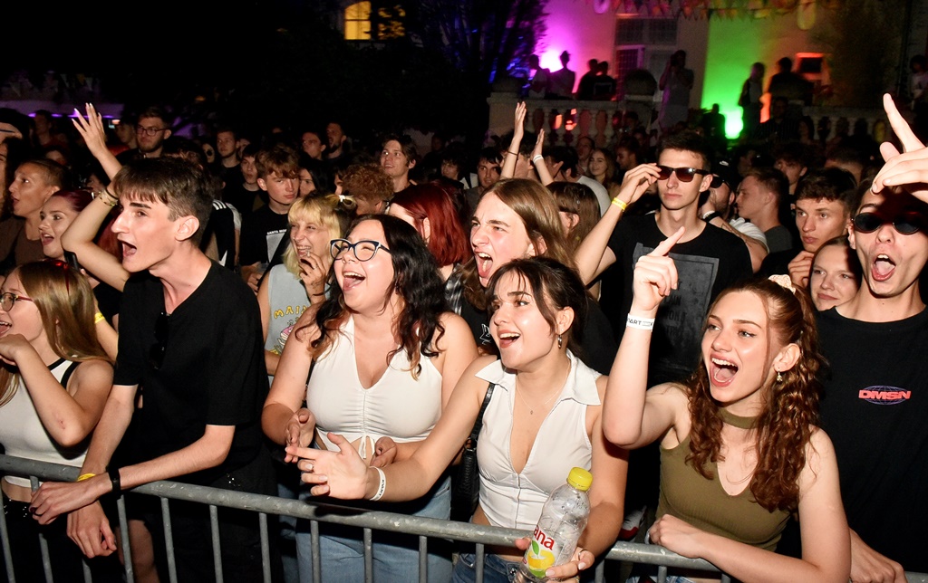 Image 5398866 (auto)