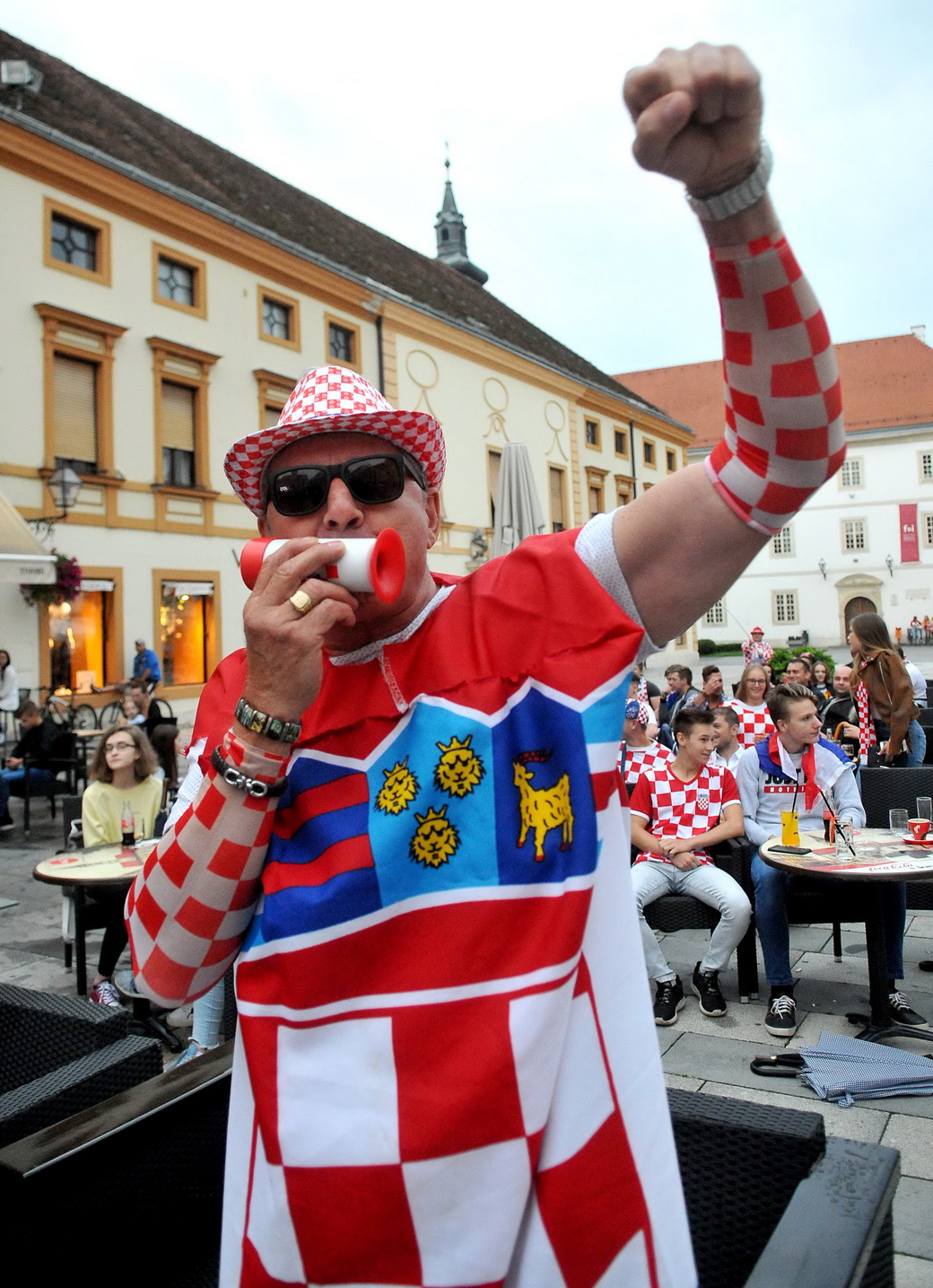 Navijači na Korzu, utakmica Hrvatska – Engleska