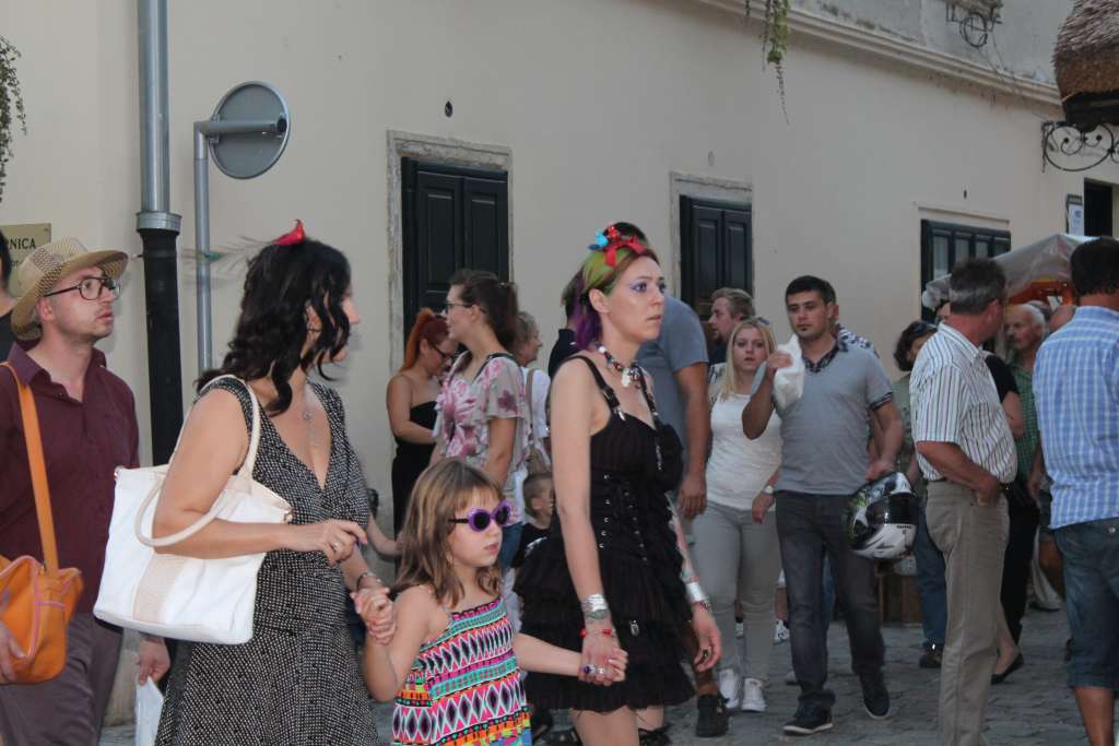 zadnjispanc021904416