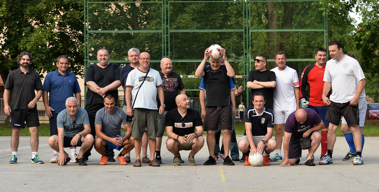 Crni i bijeli – mali nogomet