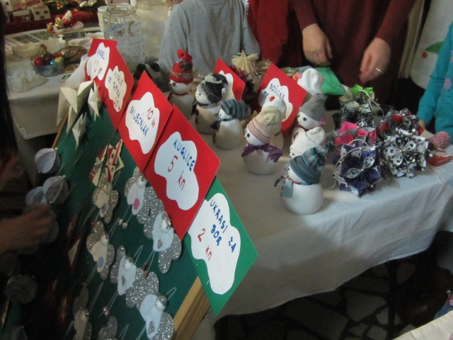 Božićni sajam u V. osnovnoj školi