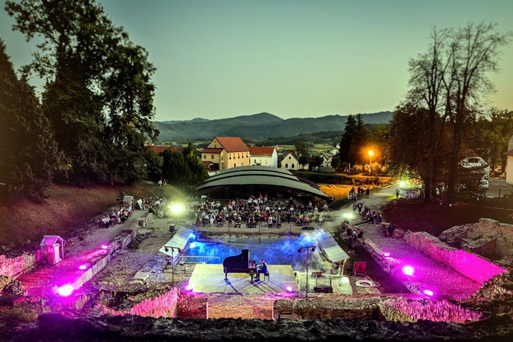 Image 5831695 (auto)