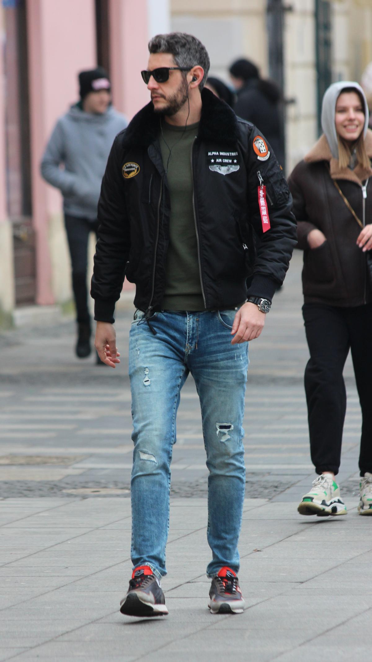 Image 5228460 (auto)