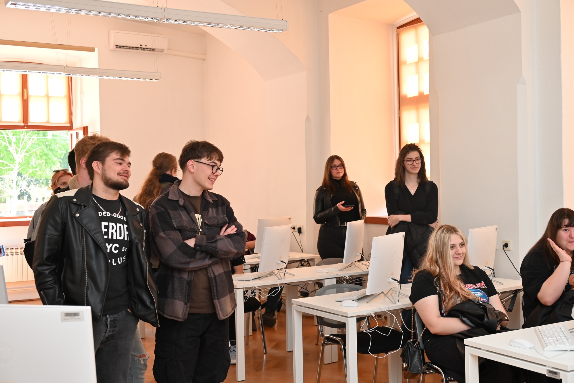 Image 5680119 (auto)