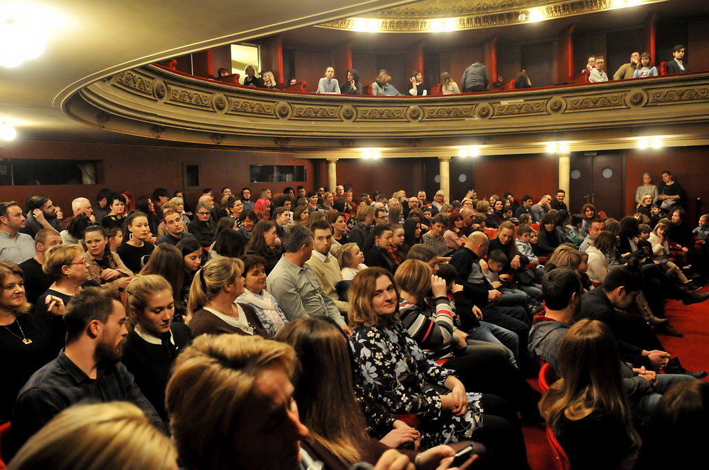 Praizvedba predstave Trojica u Trnju