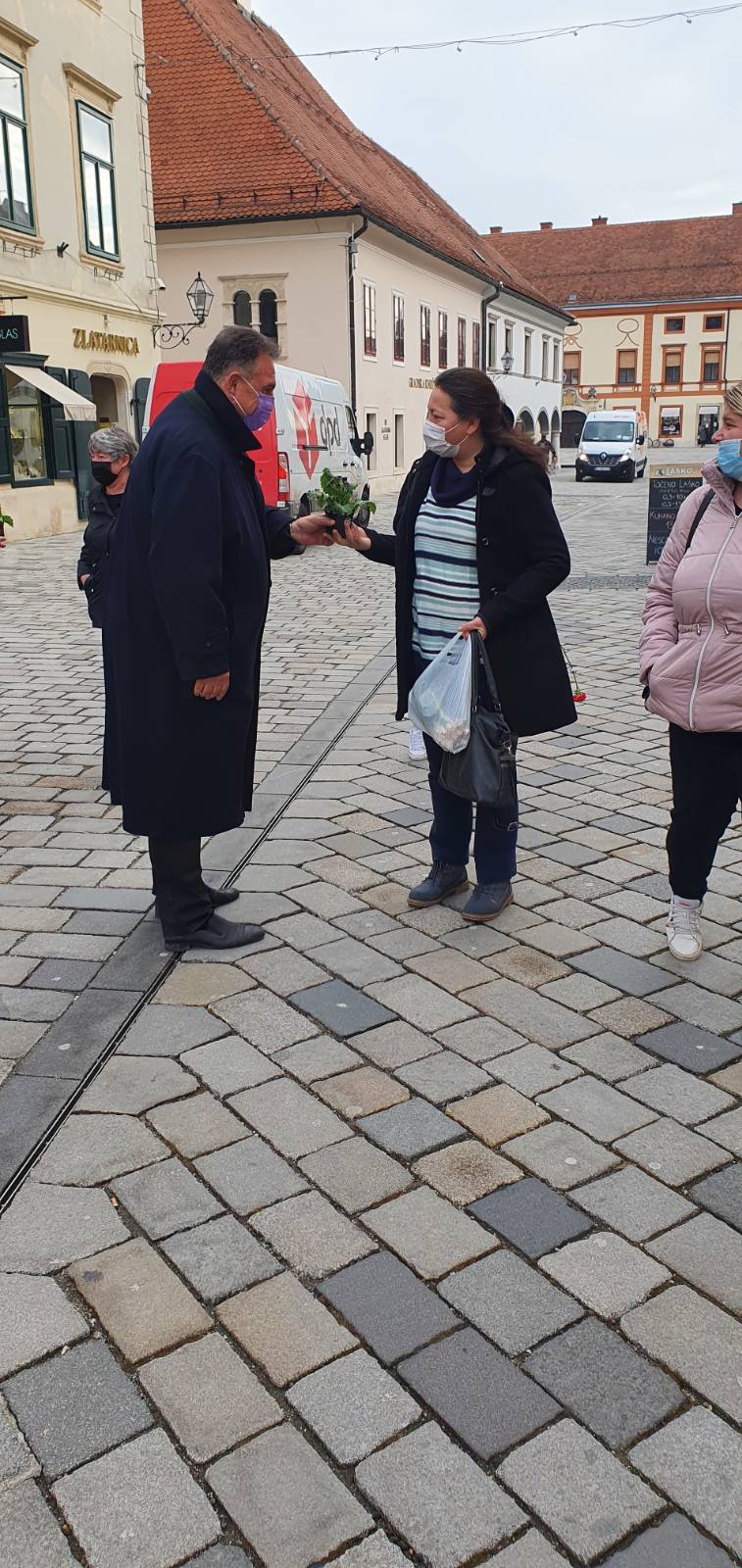 Reformisti, Dan žena