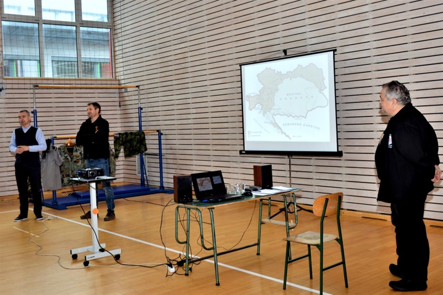 Image 3651189 (auto)