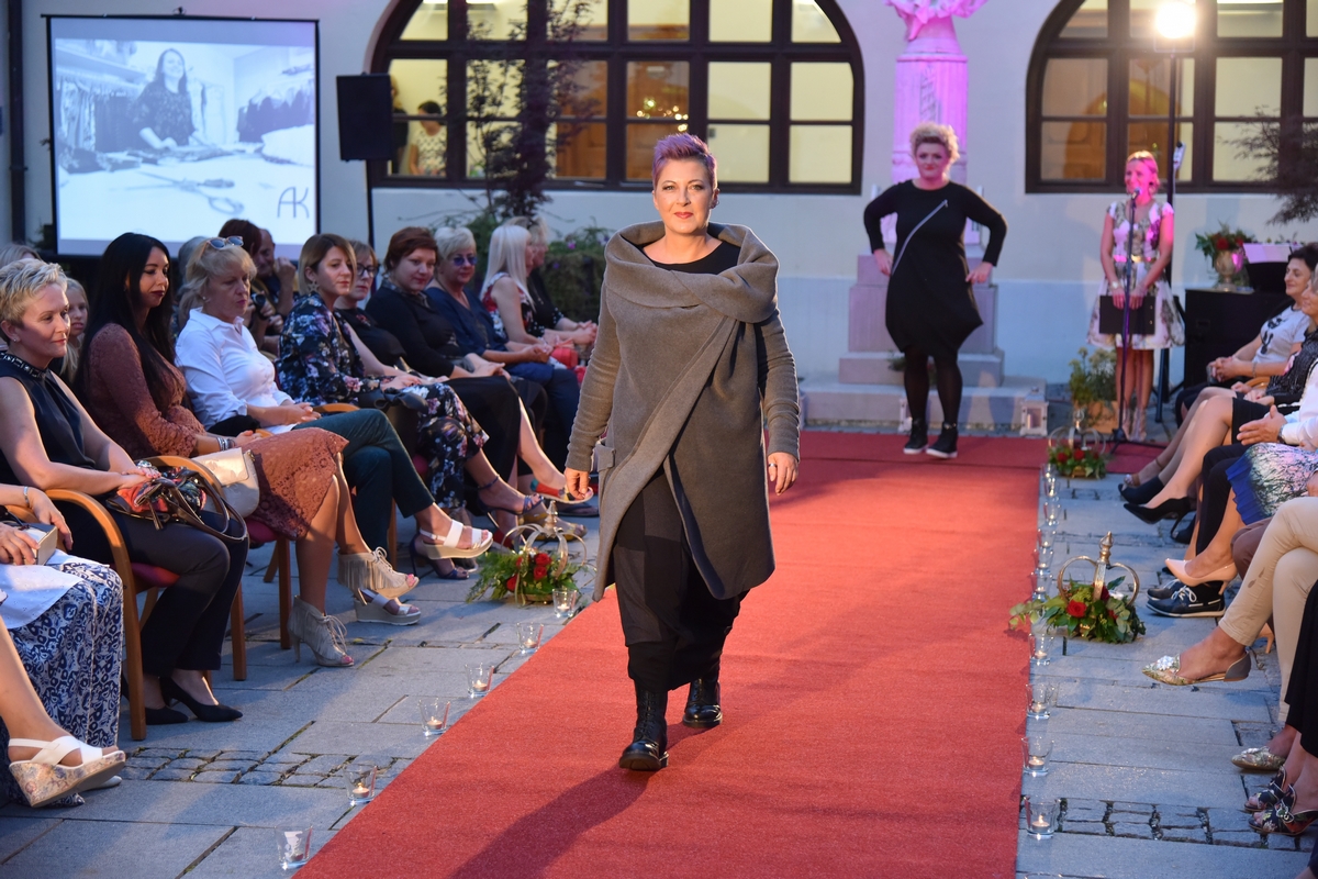 Modna revija u atriju Županijske palače