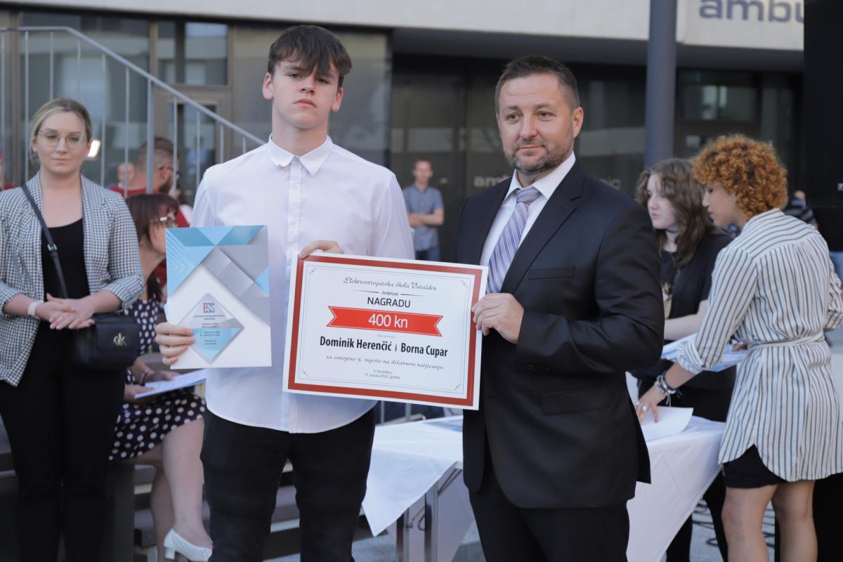 Image 5418884 (auto) Image 5418884 (auto)