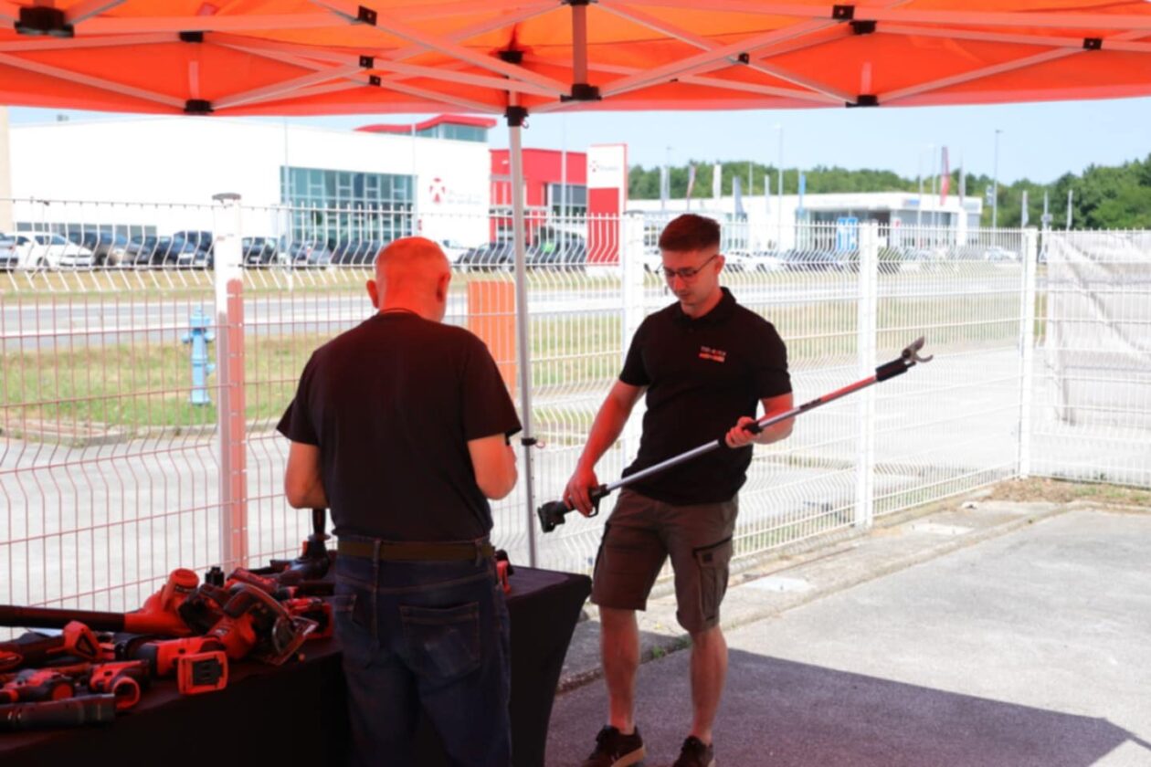 73b4b3e1-efa1-44e1-9204-cd1bc01c3bfa