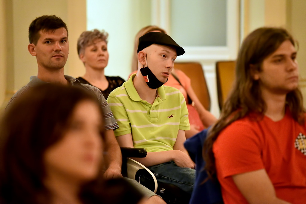 Image 4641526 (auto) Image 4641526 (auto)