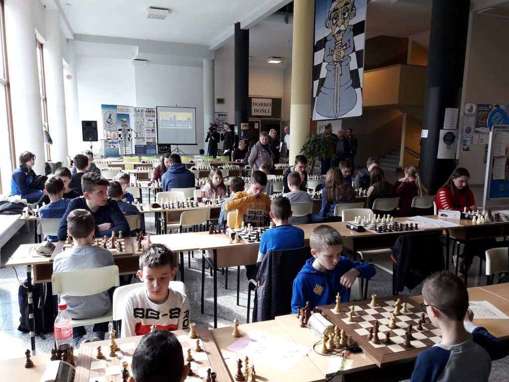 20180407100710432212