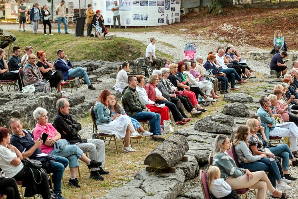 Noctes Aquae Iasae, Gianfranco Pappalardo Fiumara