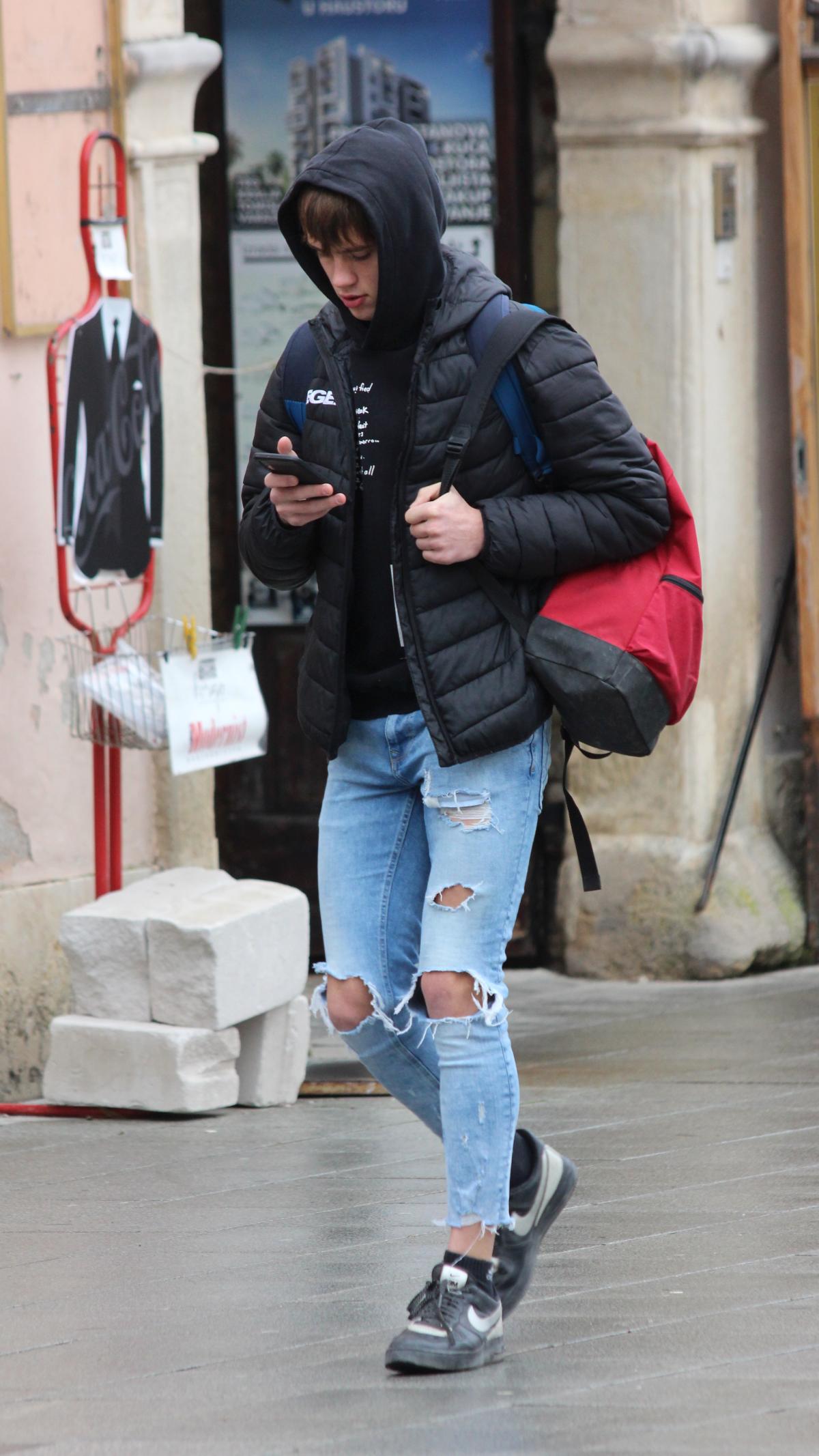 Image 5243694 (auto)