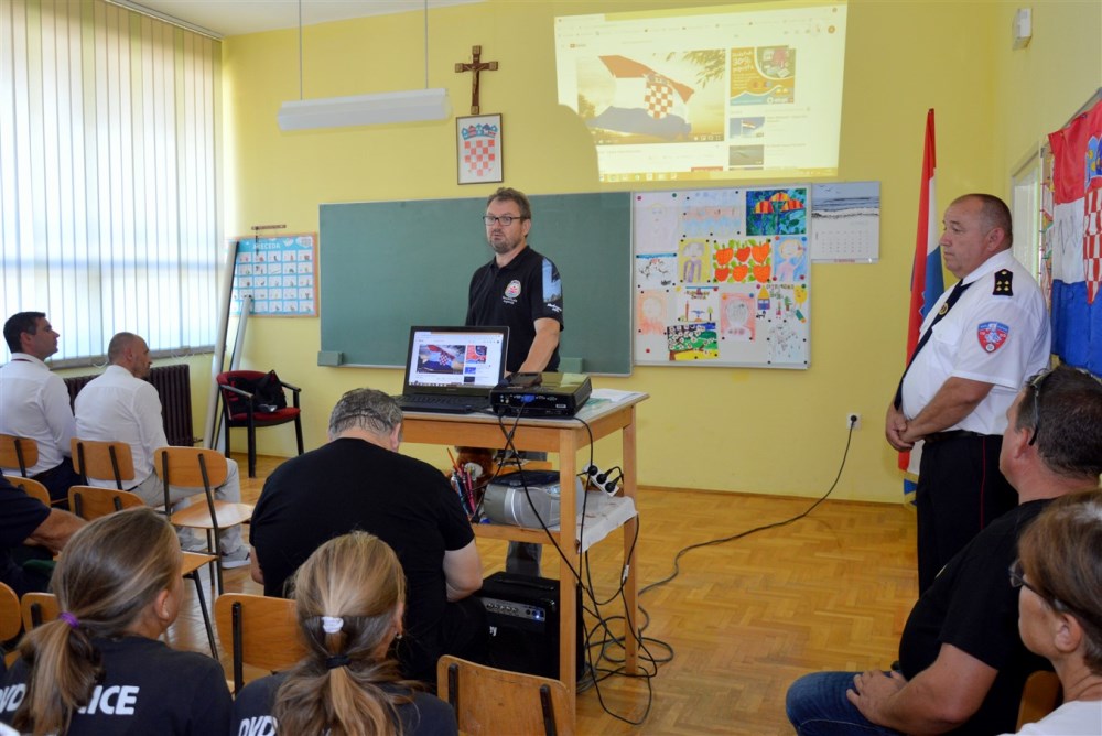 Image 3785797 (auto)