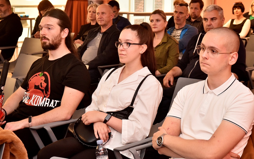 Image 5700135 (auto)