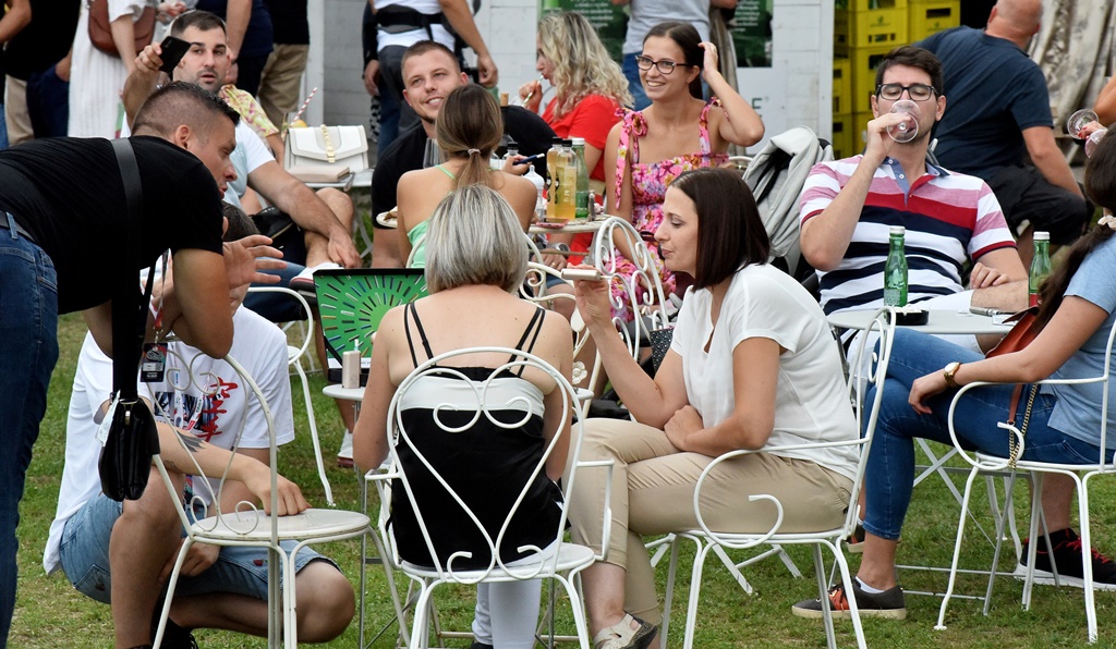 Image 5457300 (auto)