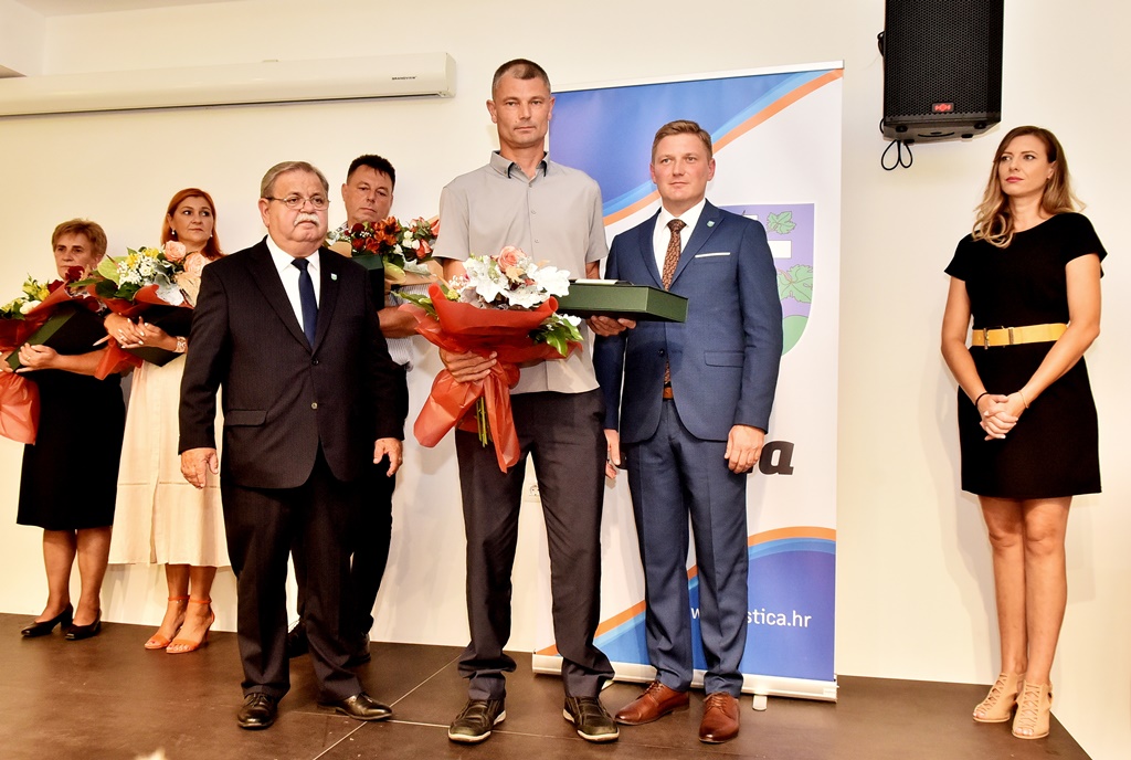 Image 5838027 (auto)