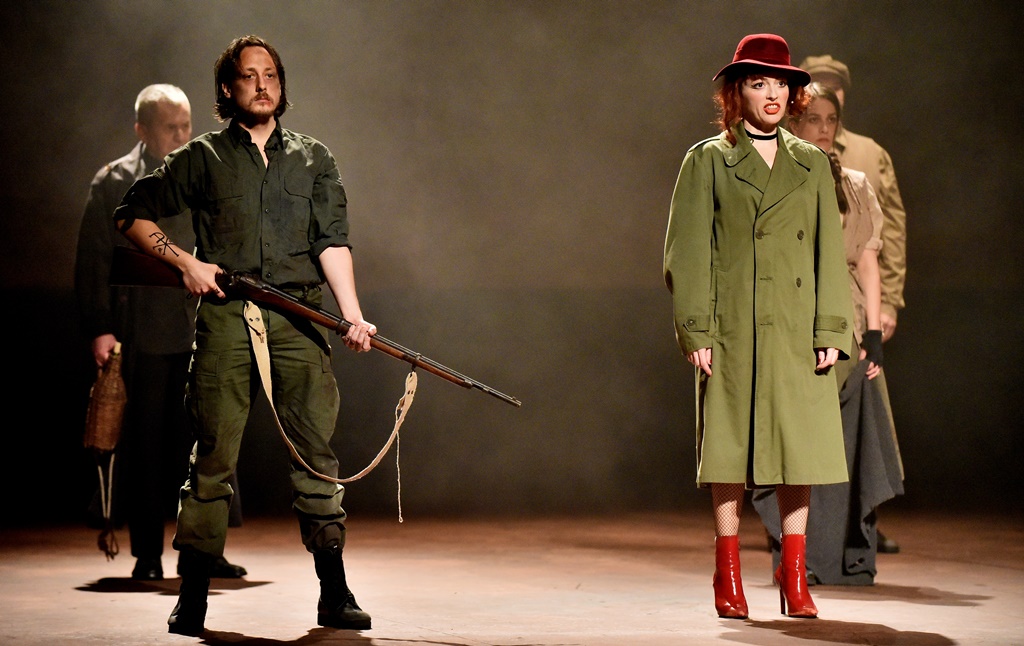 Majka Hrabrost i njezina djeca