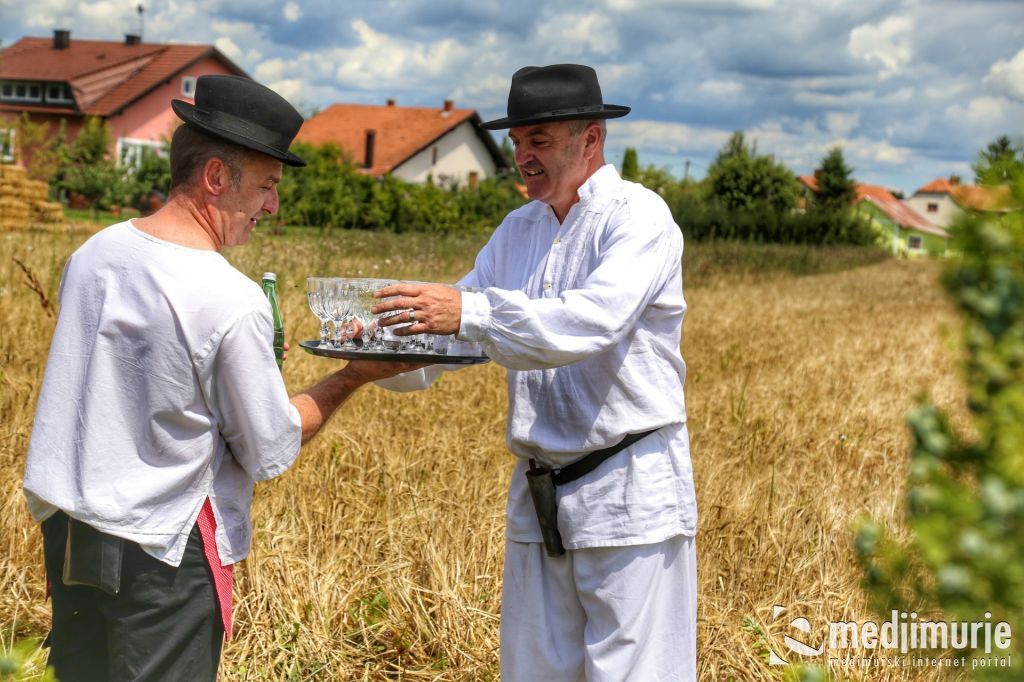 1968626010212312054173447815325