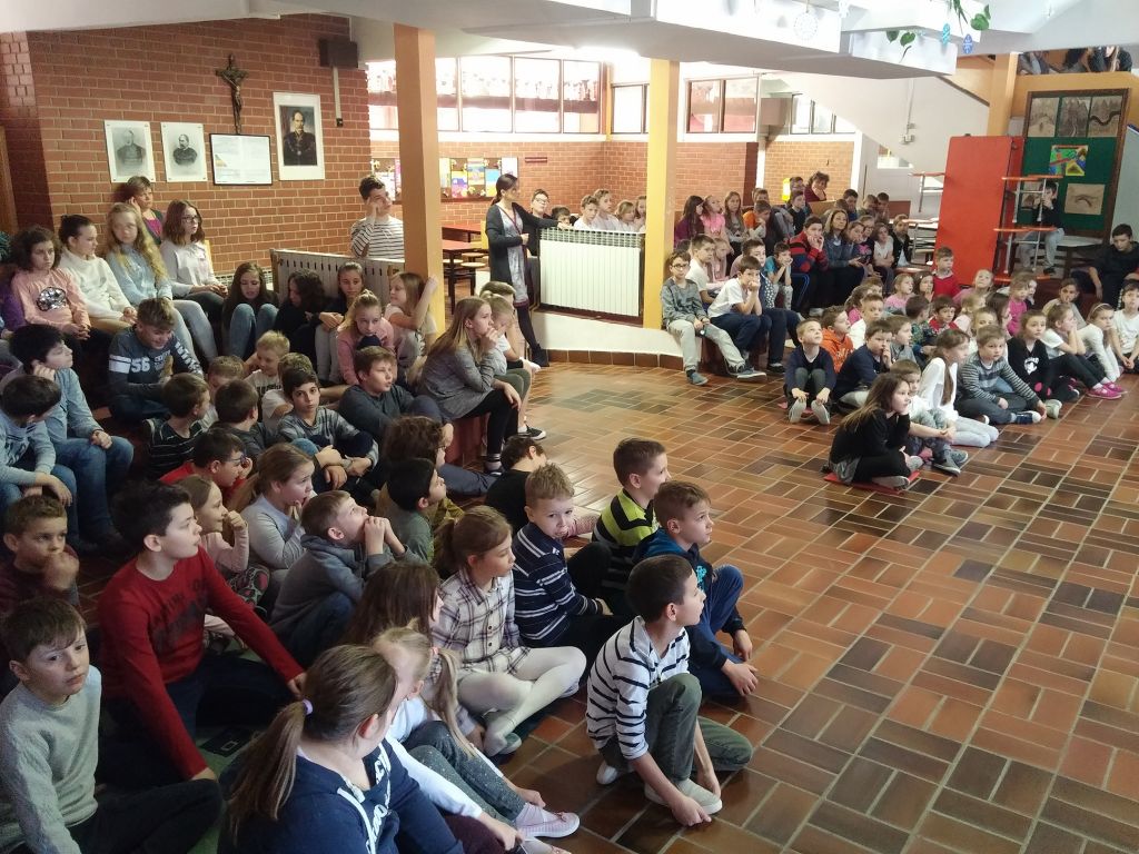 20180126105014373907