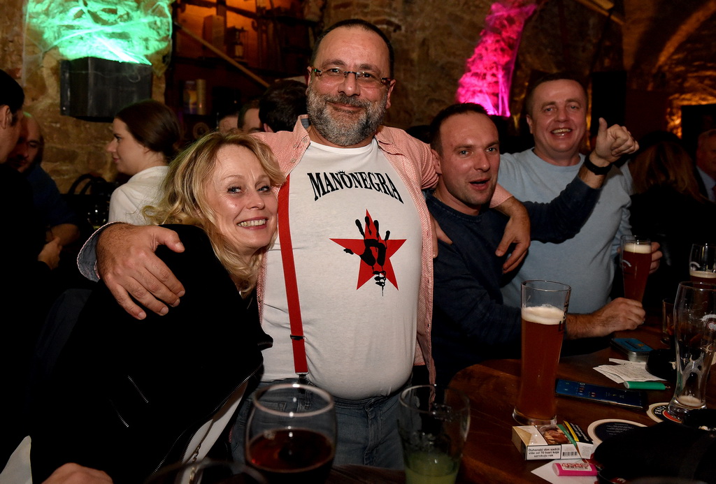 Medina Škrinja humanitarne karaoke 20.12.2019.