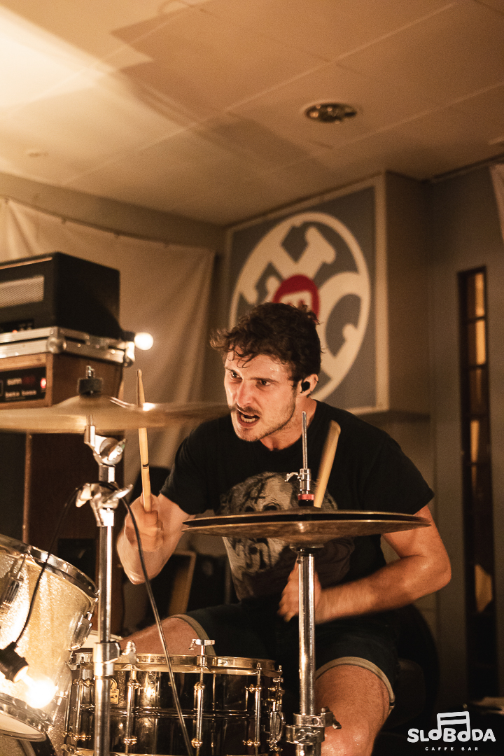 Scena je mrtva Scena je mrtva