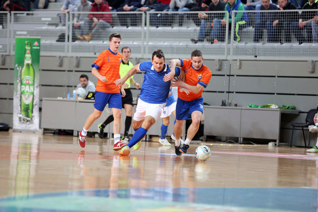 futsalvarteksdinamo2486377