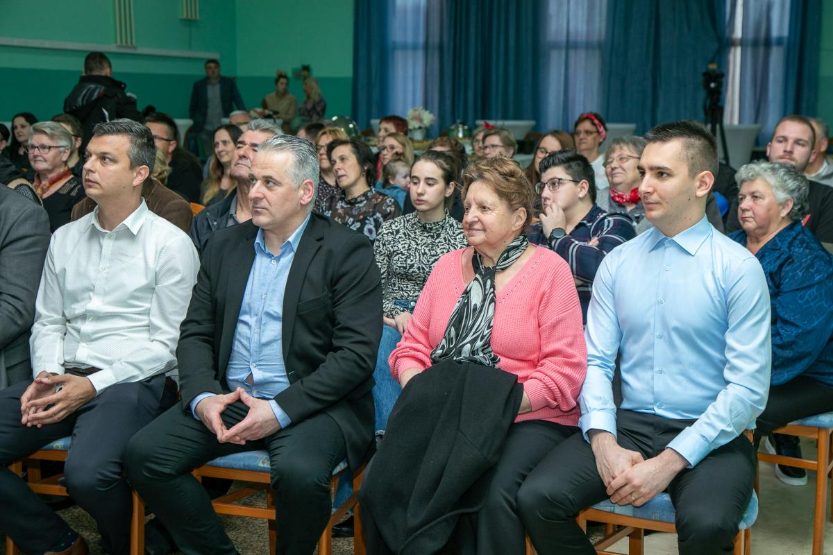 Image 5662631 (auto) Image 5662631 (auto)