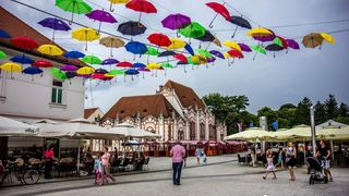 1384405410209095661805648109441