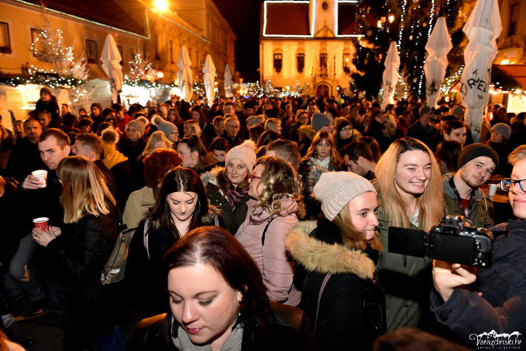 Crvena jabuka, Advent u Varaždinu 30.11.2019.