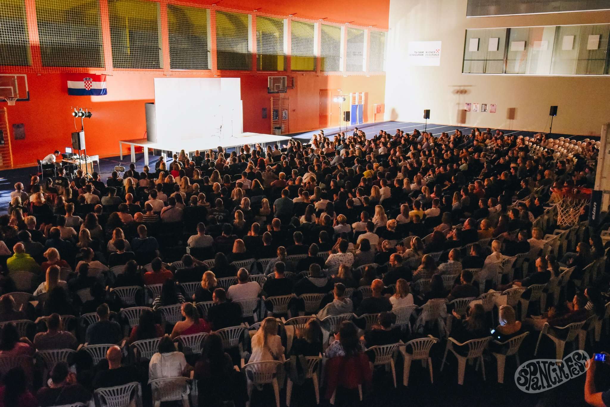 Image 5460064 (auto)