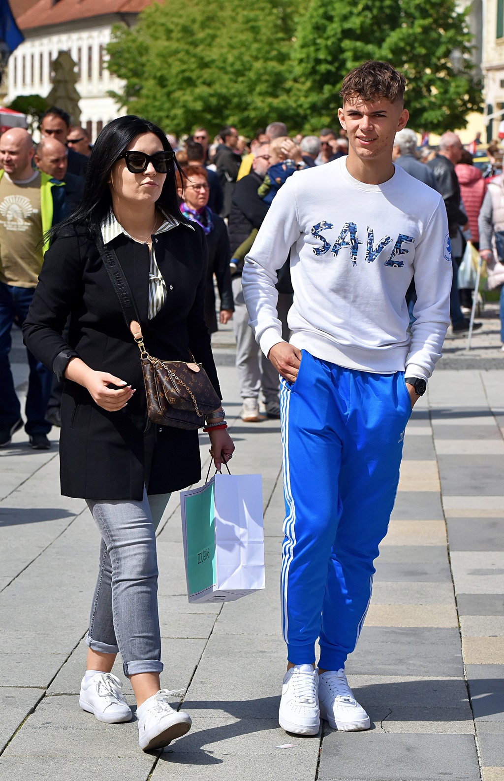 Image 6016941 (auto)