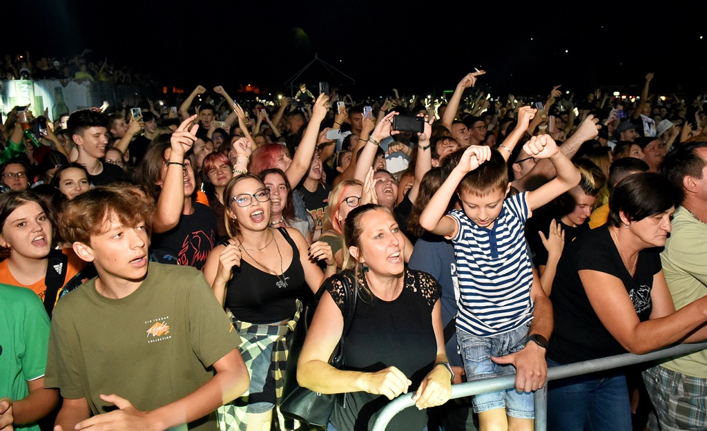 Image 5455146 (auto)