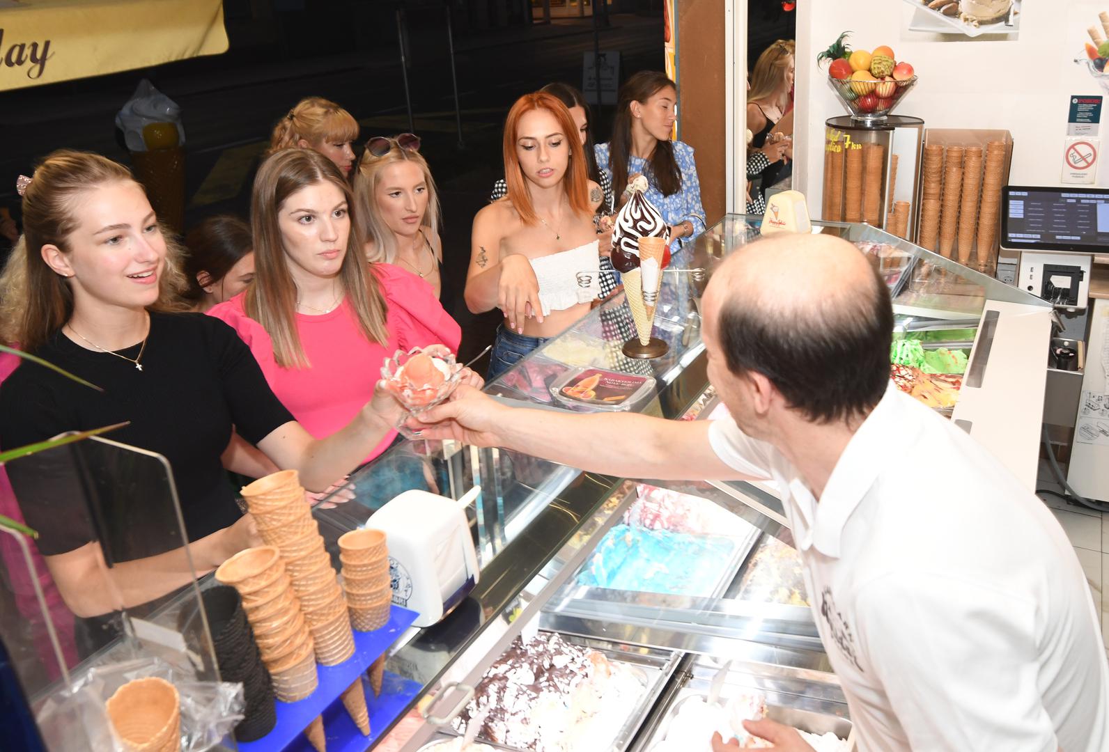 Image 5411062 (auto)