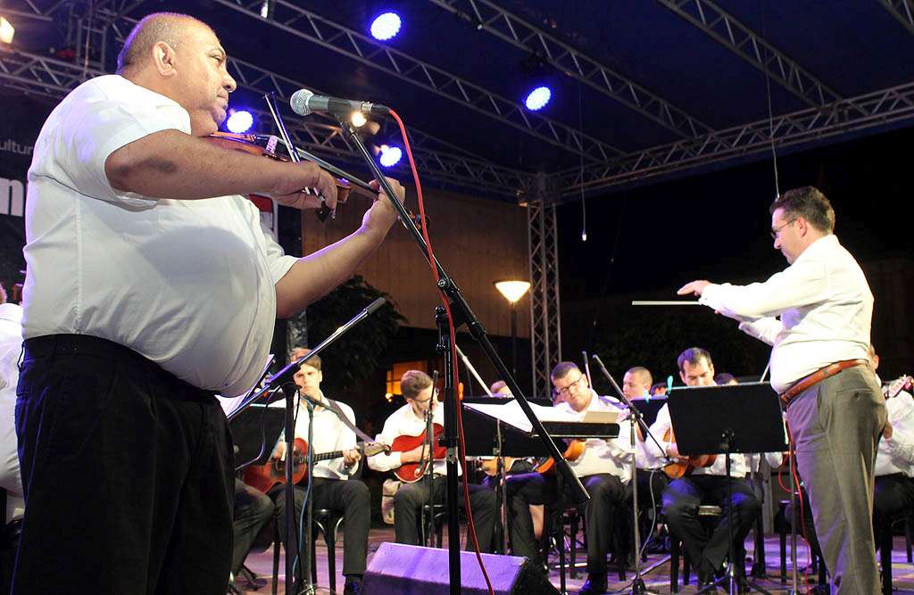 folkofonijadan127728158