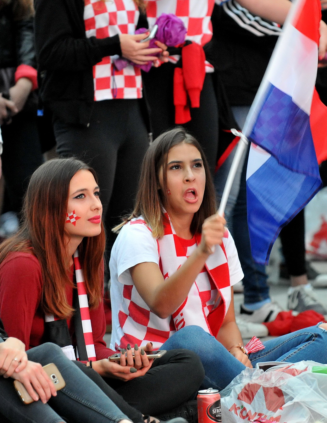 Navijači na Korzu, utakmica Hrvatska – Engleska